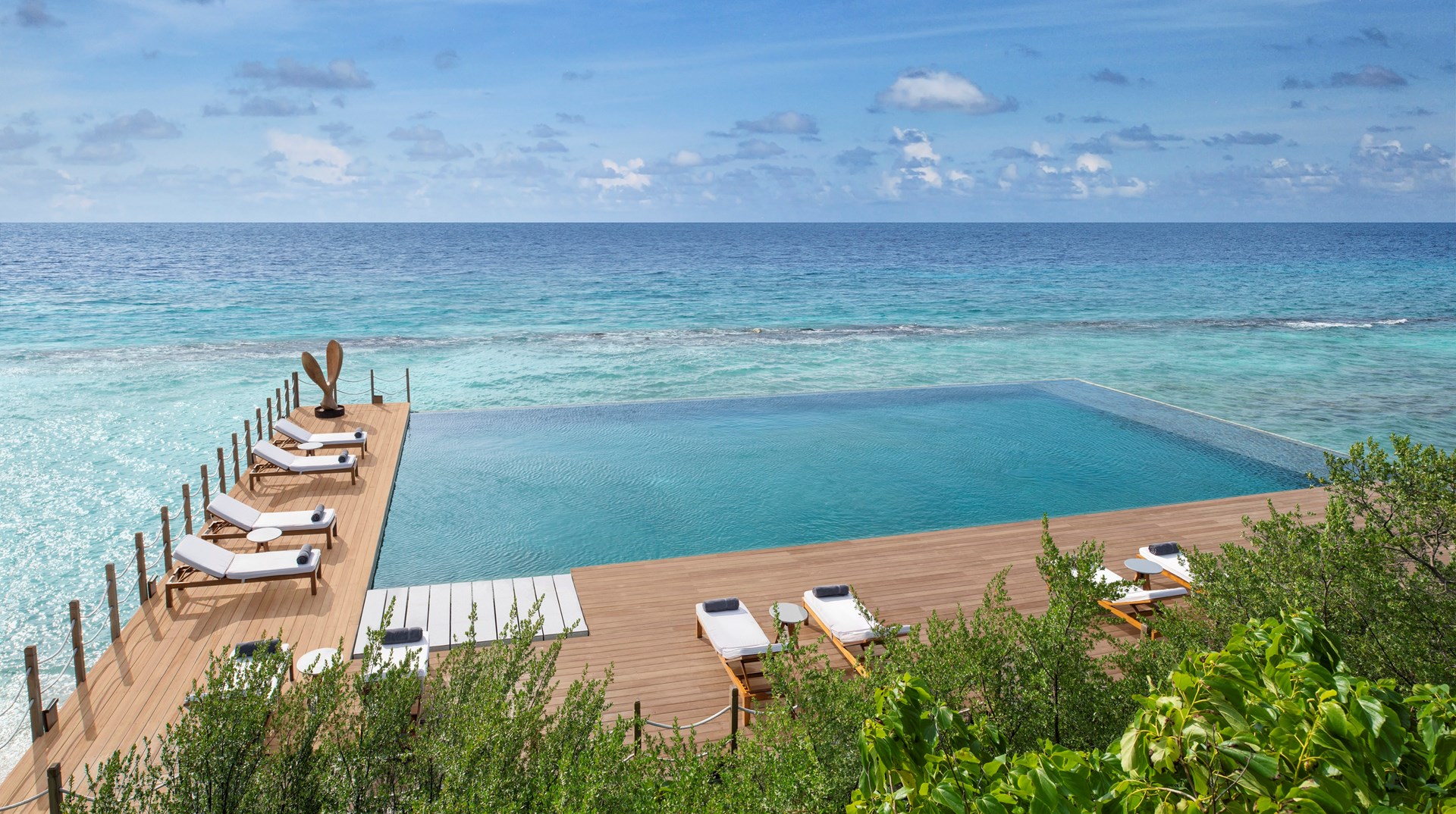 Het paradijs is dichterbij dan ooit...   JW Marriott Maldives Resort & Spa