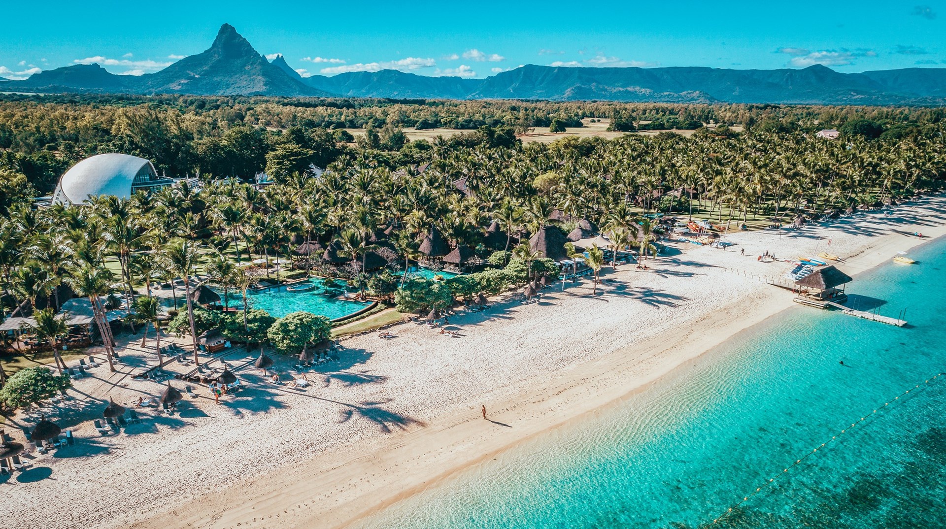 Ontdek het échte Mauritius: luxe, rust en lokale charme in overvloed  La Pirogue Resort & Spa