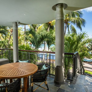 Royal Palm Beachcomber - Tropical Suite