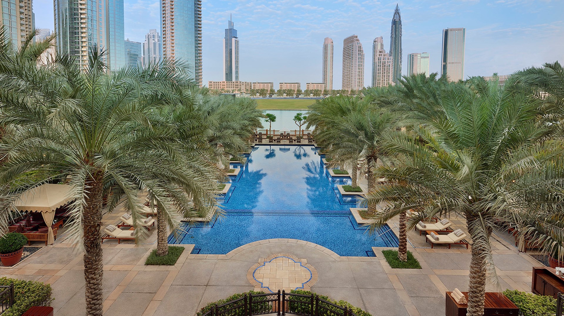 Een verborgen oase tussen de wolkenkrabbers van Dubai Palace Downtown Hotel